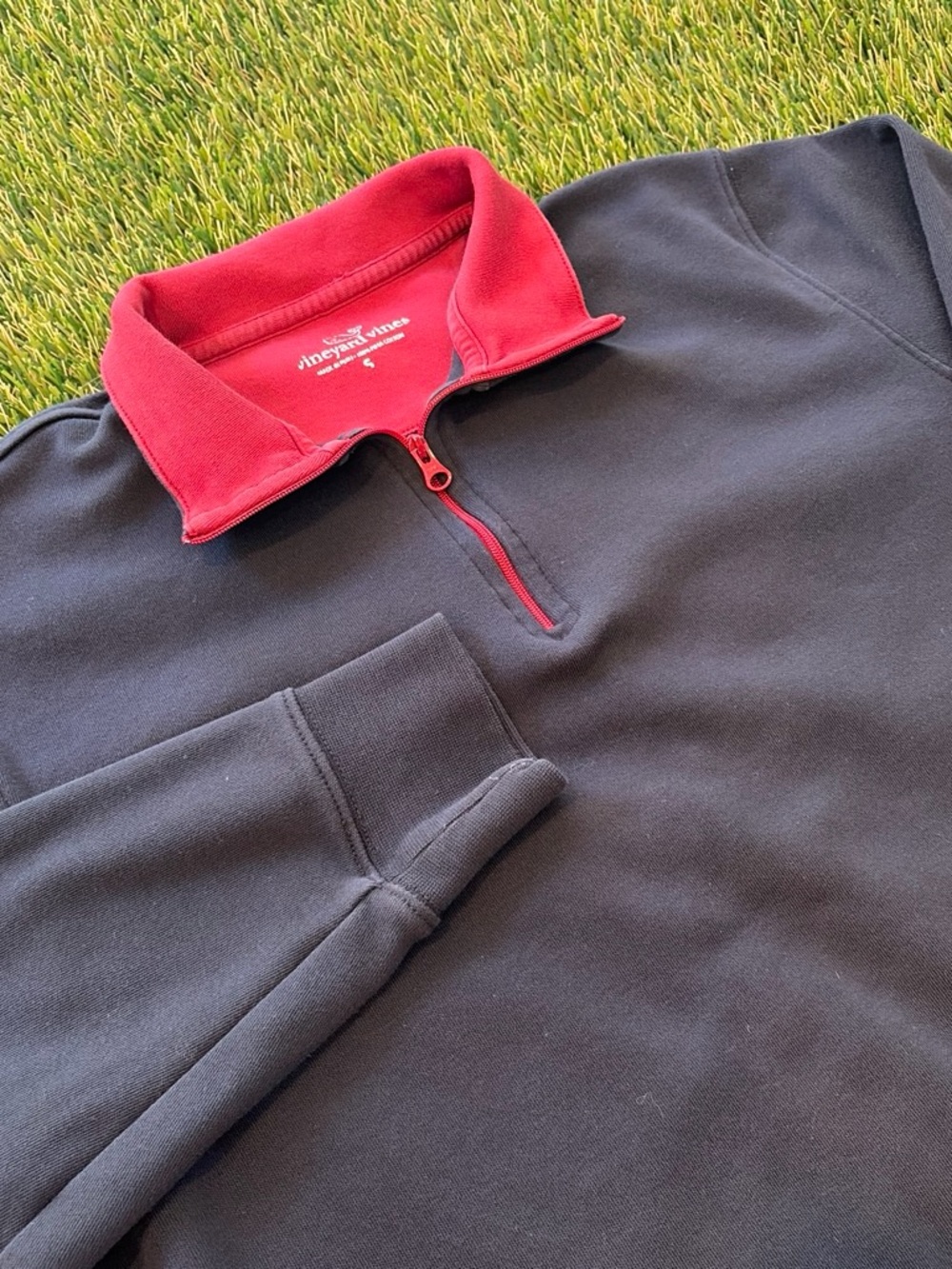 Vineyard Vines Navy Quarter-Zip with Red Contrast Collar Size Small